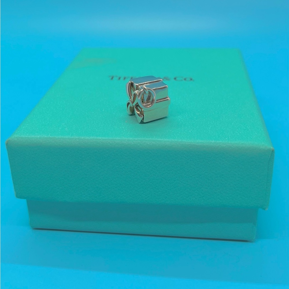 Authentic Tiffany & Co Gift Box Charm Pendant Solid Sterling Silver